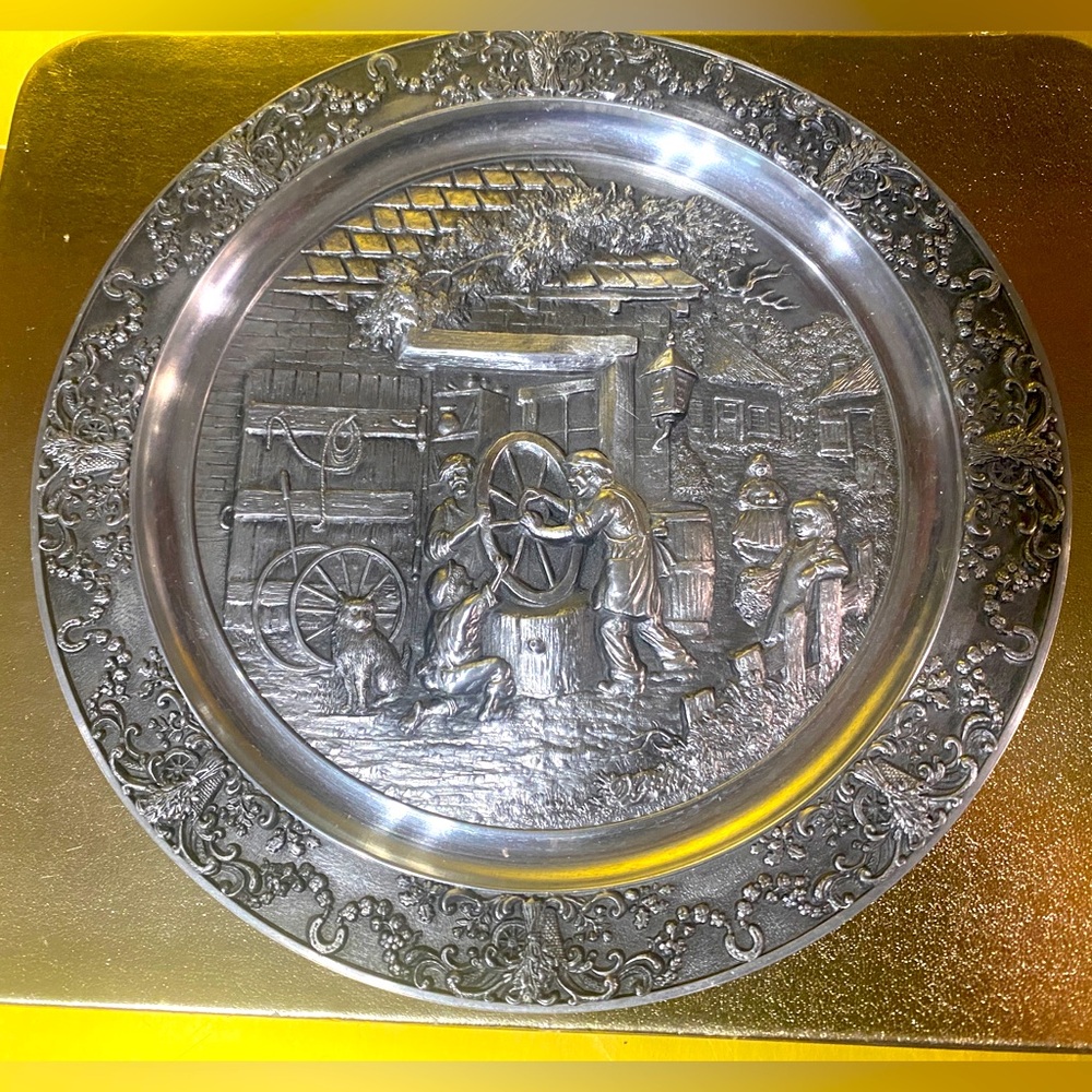 BRADFORD EXCHANGE PEWTER CRAFTS VTG 1994 THE SKILL OF THE WHEELWRIGHT 3-D PLATE